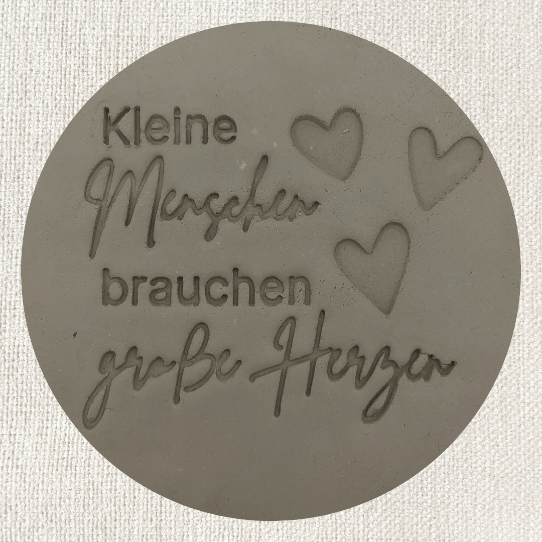 Kleine Menschen brauchen große Herzen