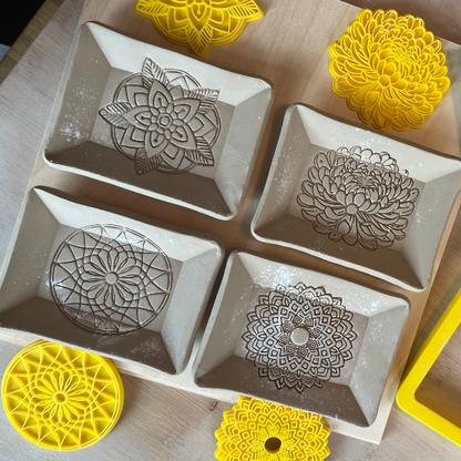 Porte-savon en poterie surformée