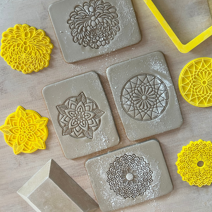 Porte-savon en poterie surformée