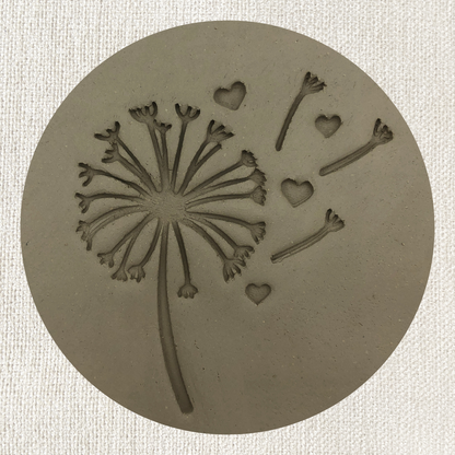 Pusteblume mit Herzen