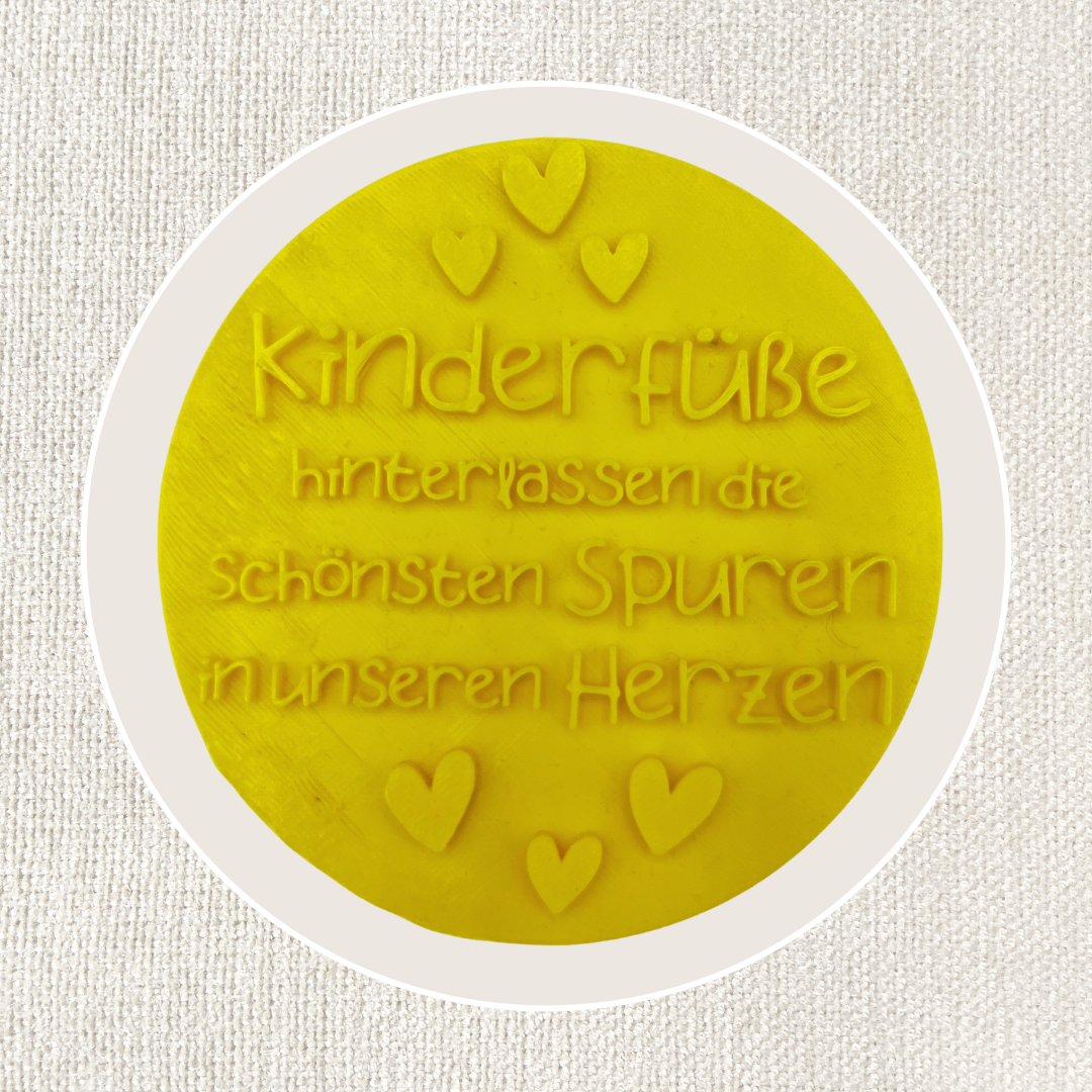 Kinderfüße hinterlassen die schönsten Spuren in unseren Herzen