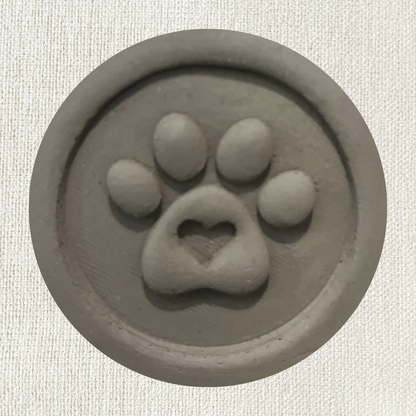 Hundepfoten-Stempel von ARTHummeln, detailreiche Abdruckvorlage für Tierabdrucke, aus Gummi gefertigt