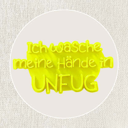 Ich wasche meine Hände in Unfug / Unschuld
