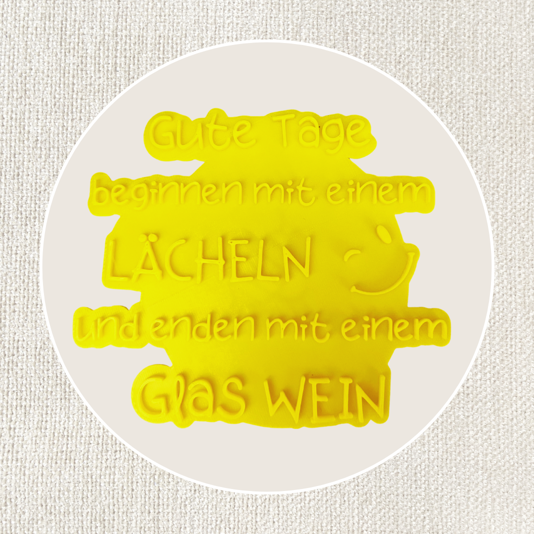 Tonstempel mit Aufdruck "Gute Tage beginnen mit einem Lächeln und enden mit einem Glas Wein" für Töpferwaren, handgefertigt.
