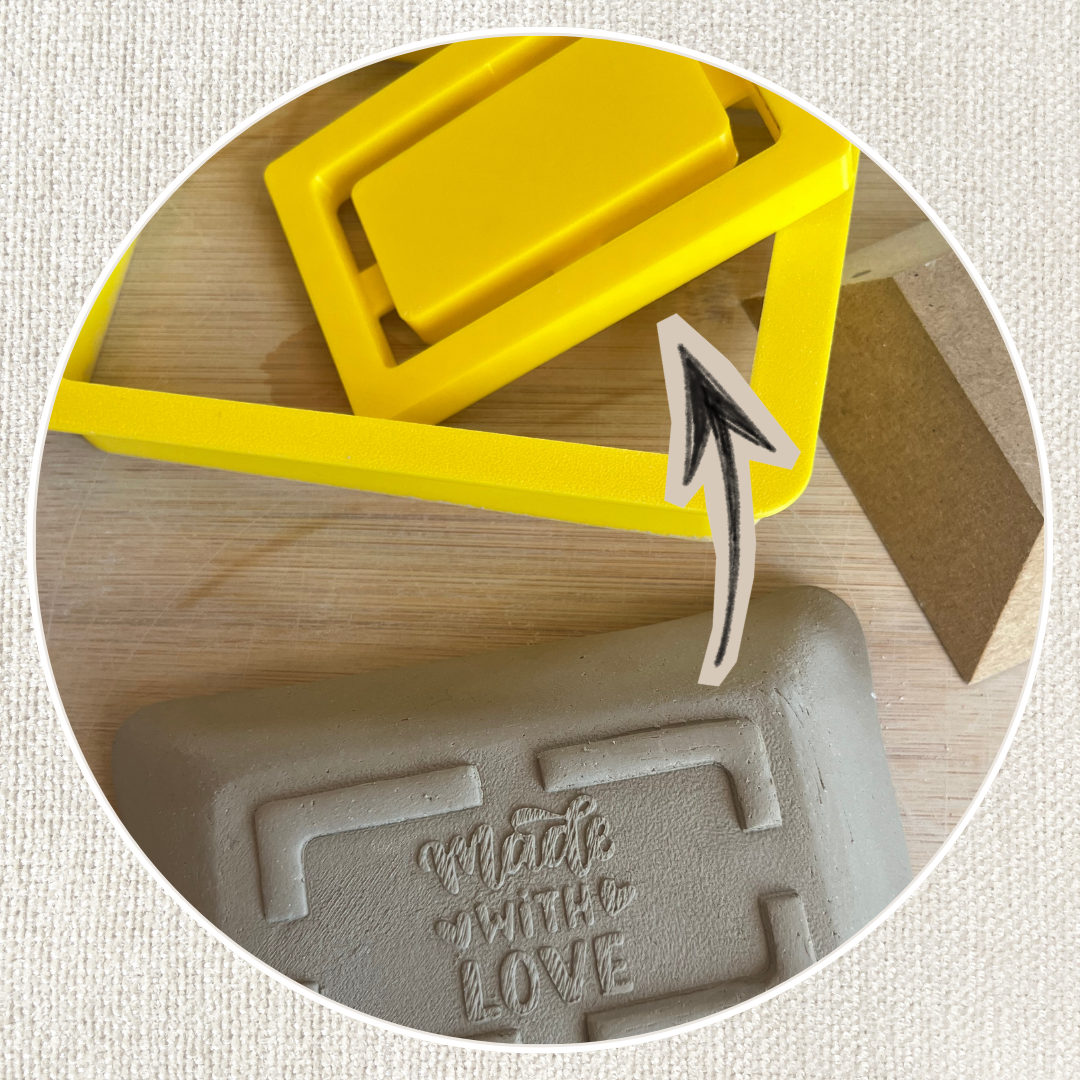 2 in 1 Fußring für Seifenschalen "Made with Love"