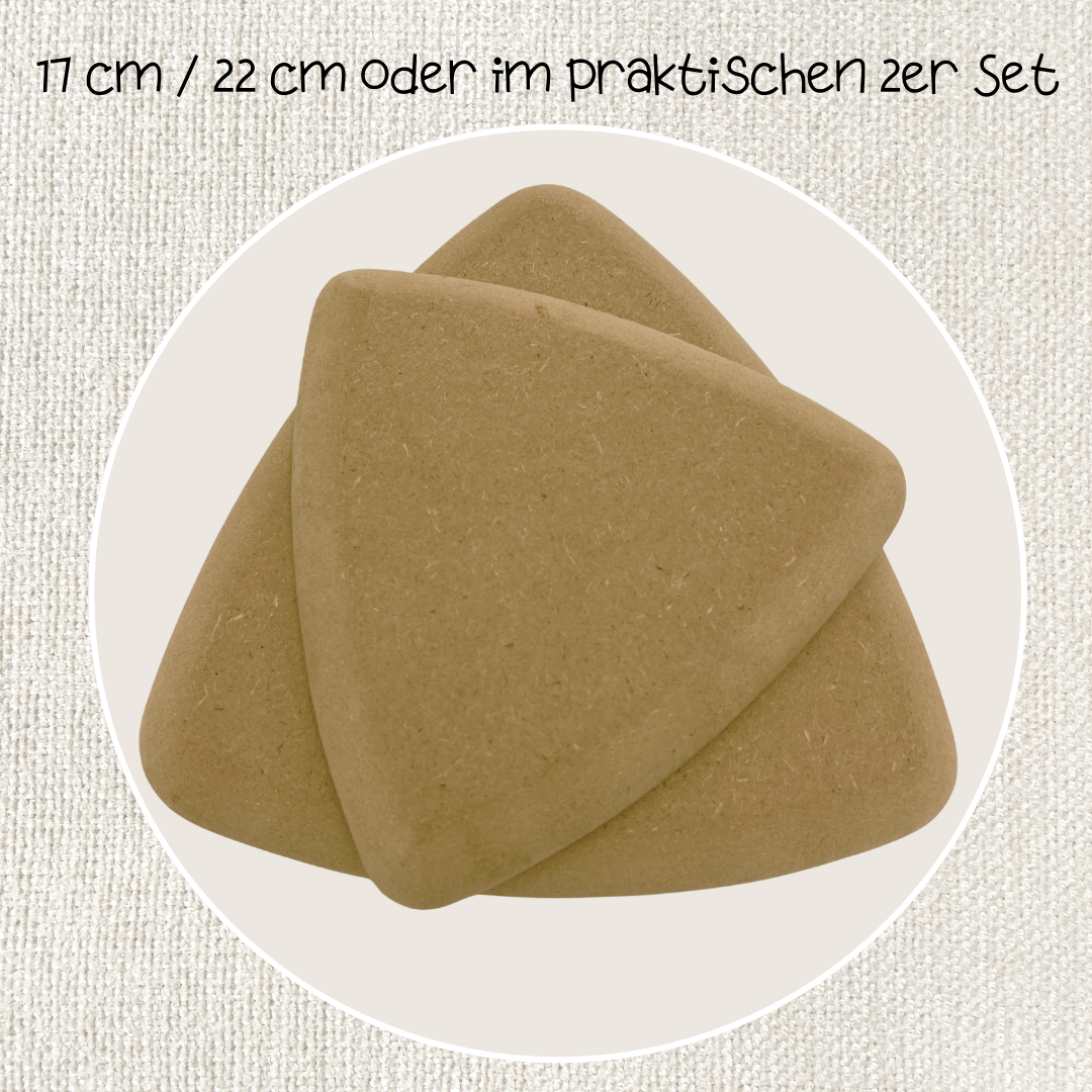 Dreieckige Töpfer Überformen von ARTHummeln, flexible Keramik-Überform zum Formen und Gestalten von Töpferwaren.