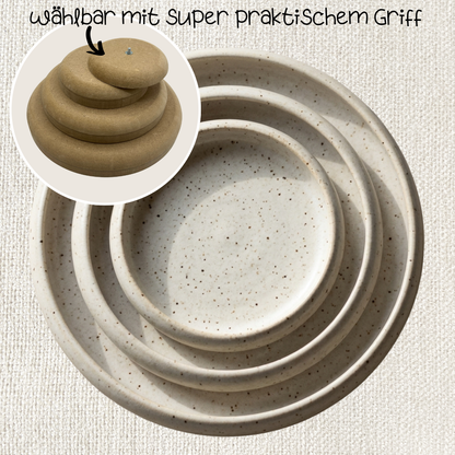 Hochwertige ARTHummeln Überform mit Griffvorrichtung, langlebiges Material für präzises Formen und kreative Bastelarbeiten.
